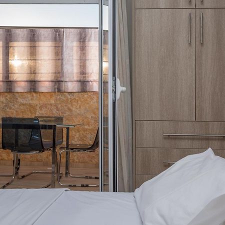 Cosy Apartment With Terrace Near Metro Station أثينا المظهر الخارجي الصورة