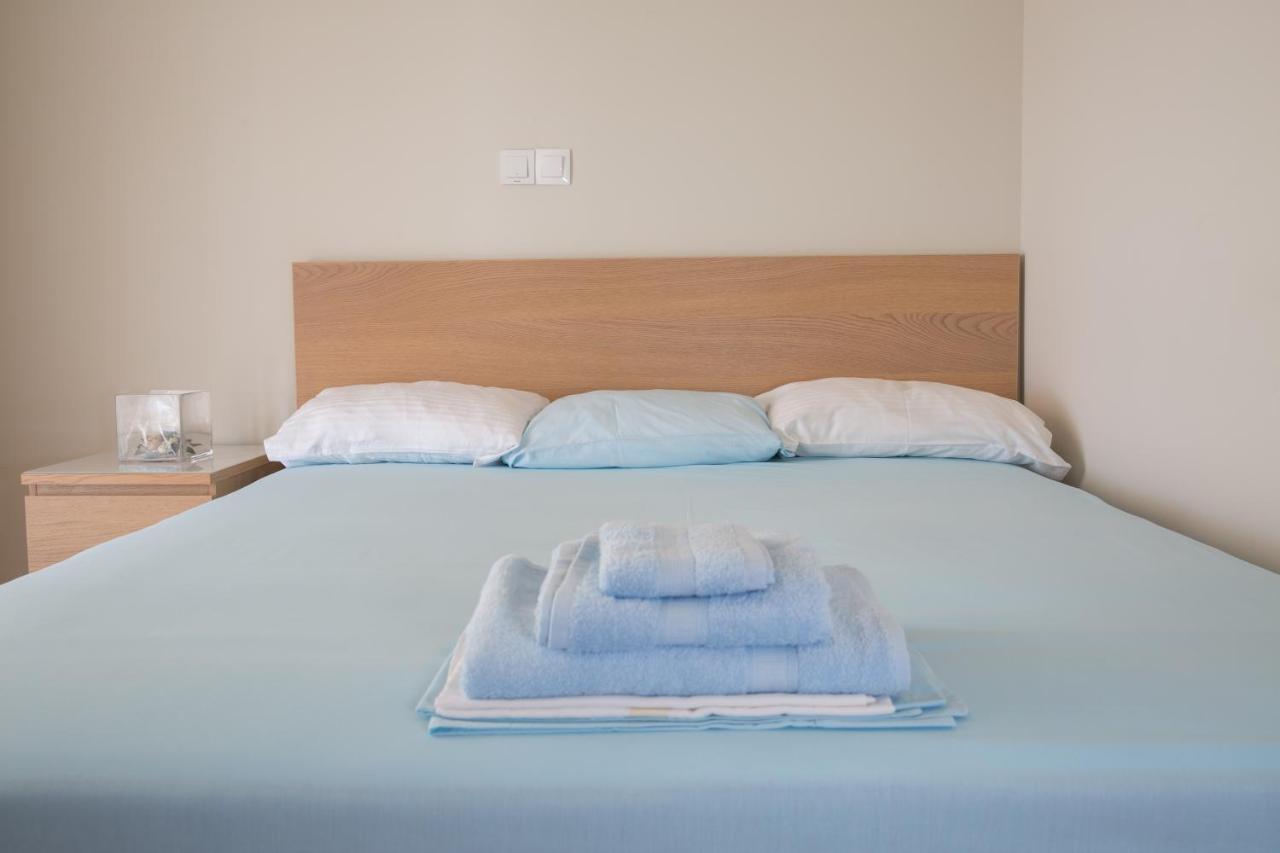 Cosy Apartment With Terrace Near Metro Station أثينا المظهر الخارجي الصورة