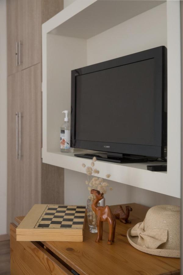 Cosy Apartment With Terrace Near Metro Station أثينا المظهر الخارجي الصورة