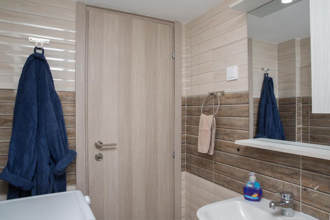 Cosy Apartment With Terrace Near Metro Station أثينا المظهر الخارجي الصورة