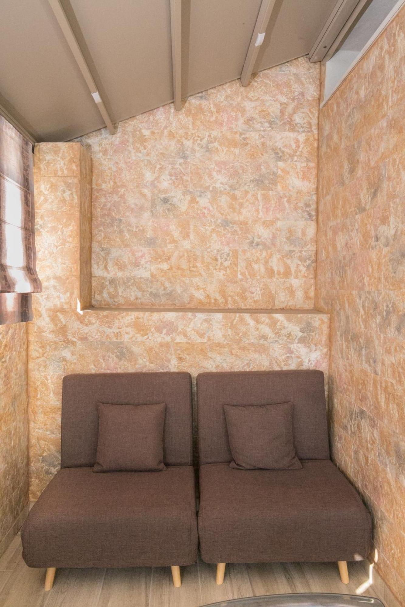 Cosy Apartment With Terrace Near Metro Station أثينا المظهر الخارجي الصورة
